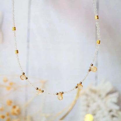 Mėnulio akmens vėrinys puoštas Citrinu