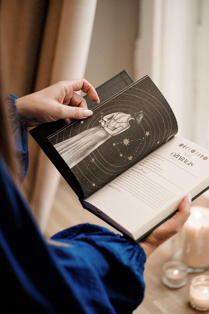 Mėnulio darbo kalendoriaus ir kortų "Mėnulio Magija" rinkinys