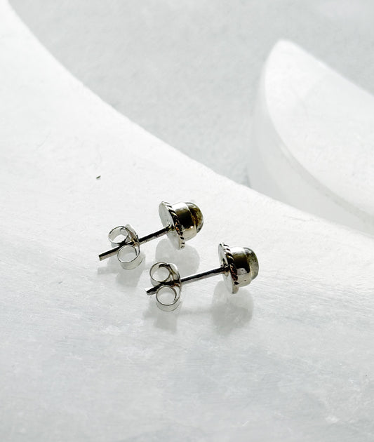 Mini sidabriniai auskarai su labradoritu