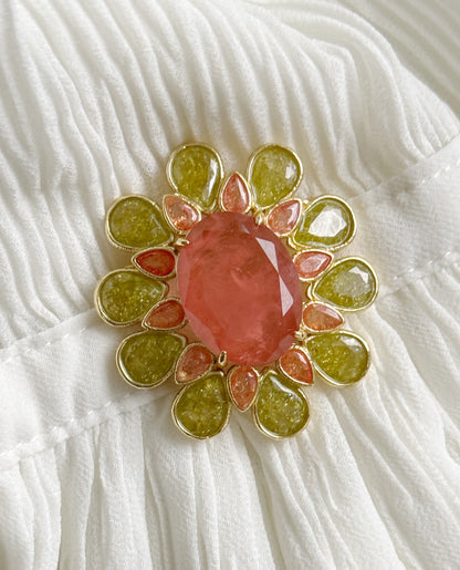 Peridoto ir turmalinų sagė "Pavasaris"