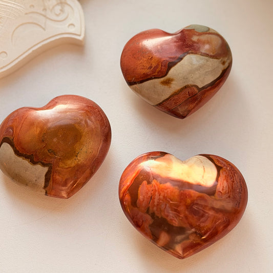 Polichrominio Jaspio kristalas “Širdis”