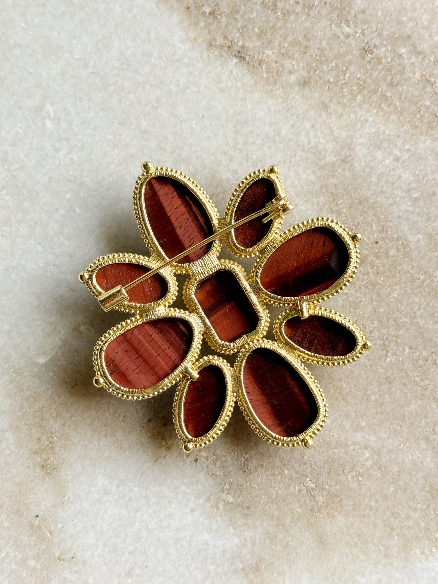 Raudonojo tigro akies sagė "Ugnies valdovė"