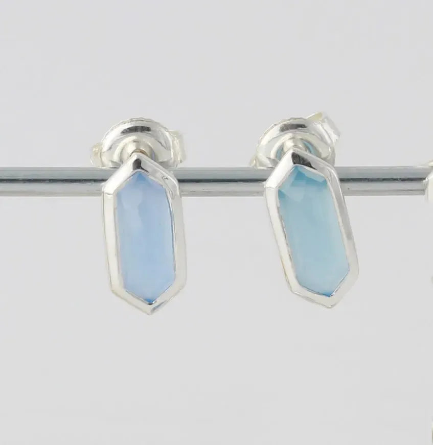 Sidabriniai auskarai su Chalcedono kristalais