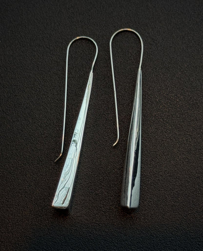 Sidabriniai ilgi auskarai