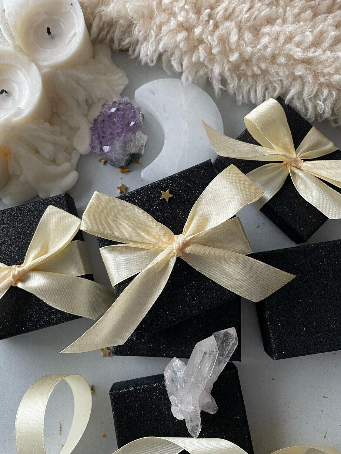 Sidabrinis Labradorito pakabukas “Apsaugos Amuletas”