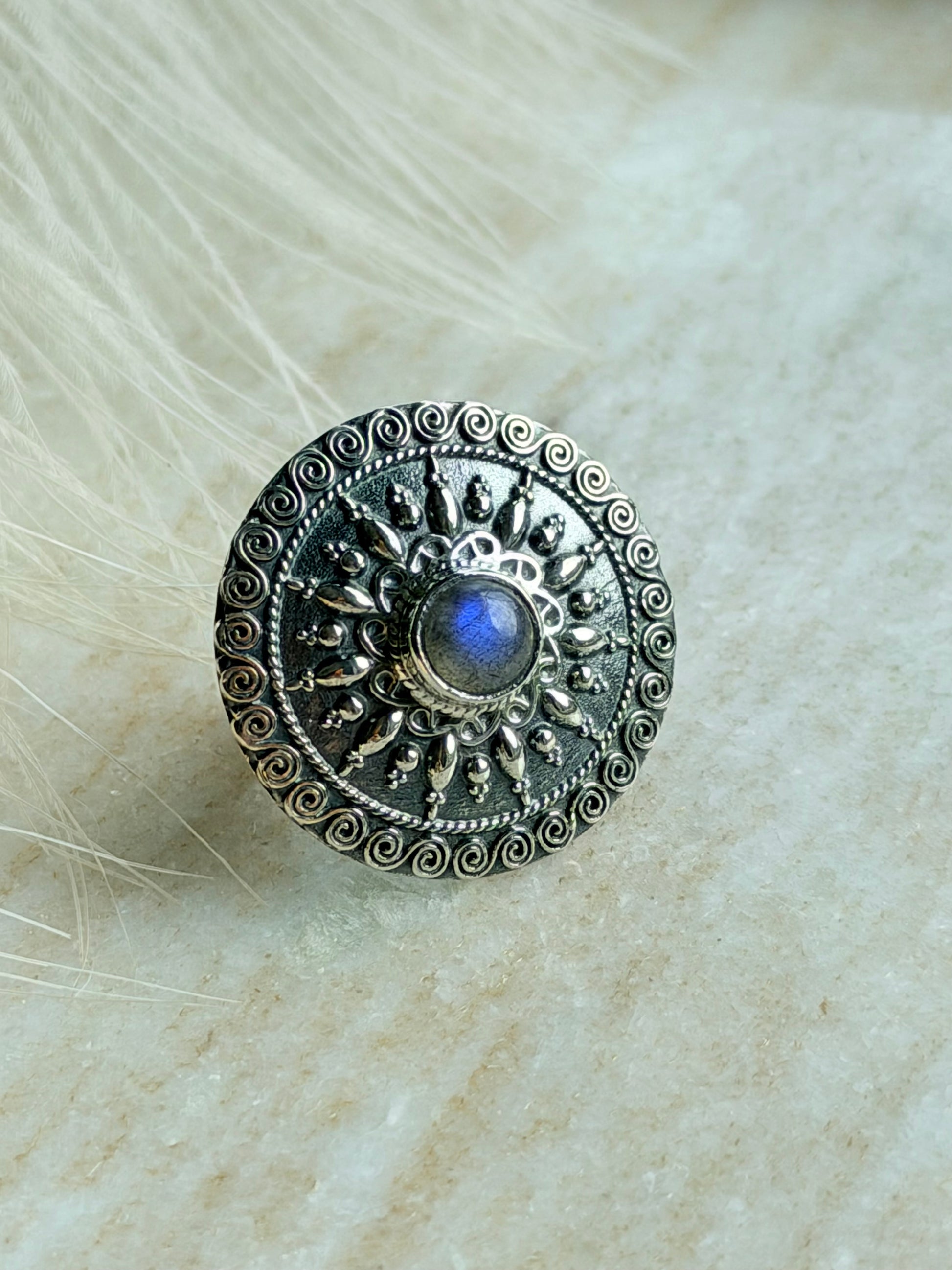 Sidabrinis Žiedas "Labradorito Mandala"