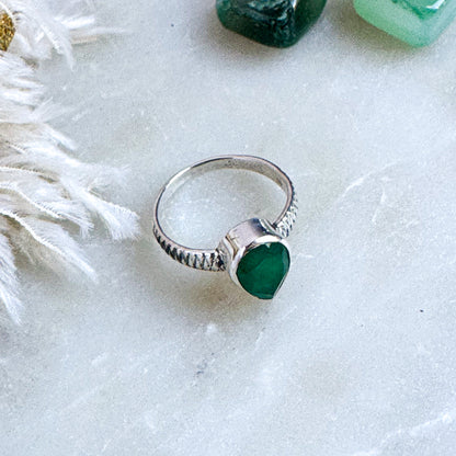 Sidabrinis Žiedas su žaliuoju oniksu