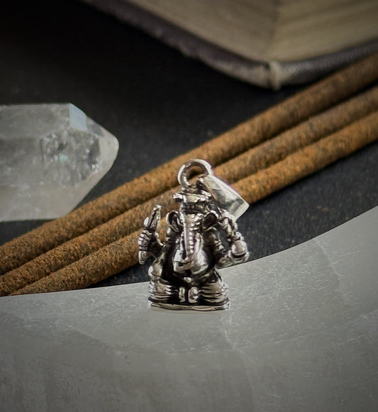 Sidabrinis pakabukas „Ganeša“