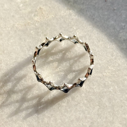 Sidabrinis žiedas “Mėnulio karūna”