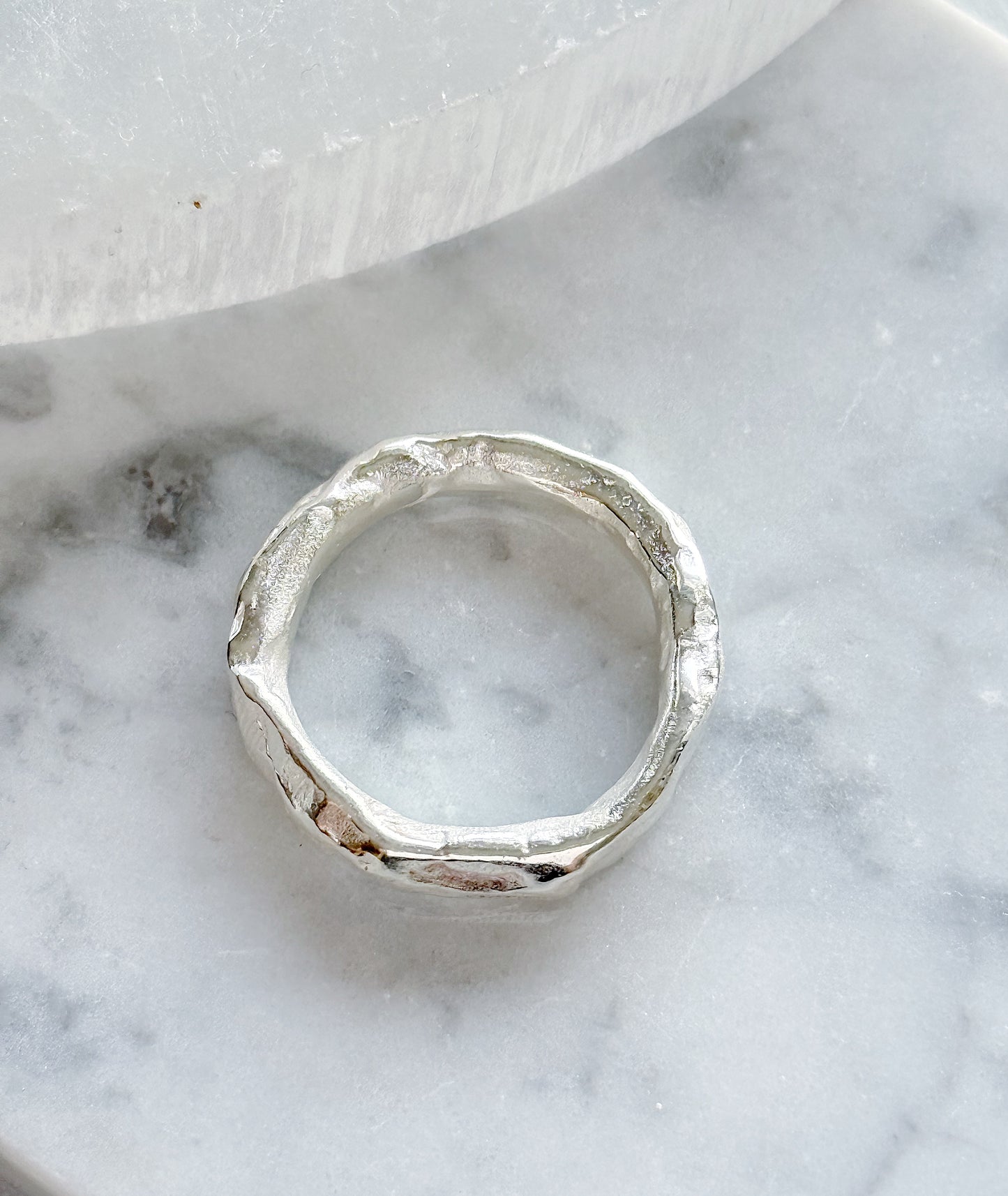 Sidabrinis žiedas “Mėnulio uolos”