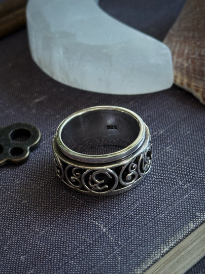 Sidabrinis žiedas “Om”