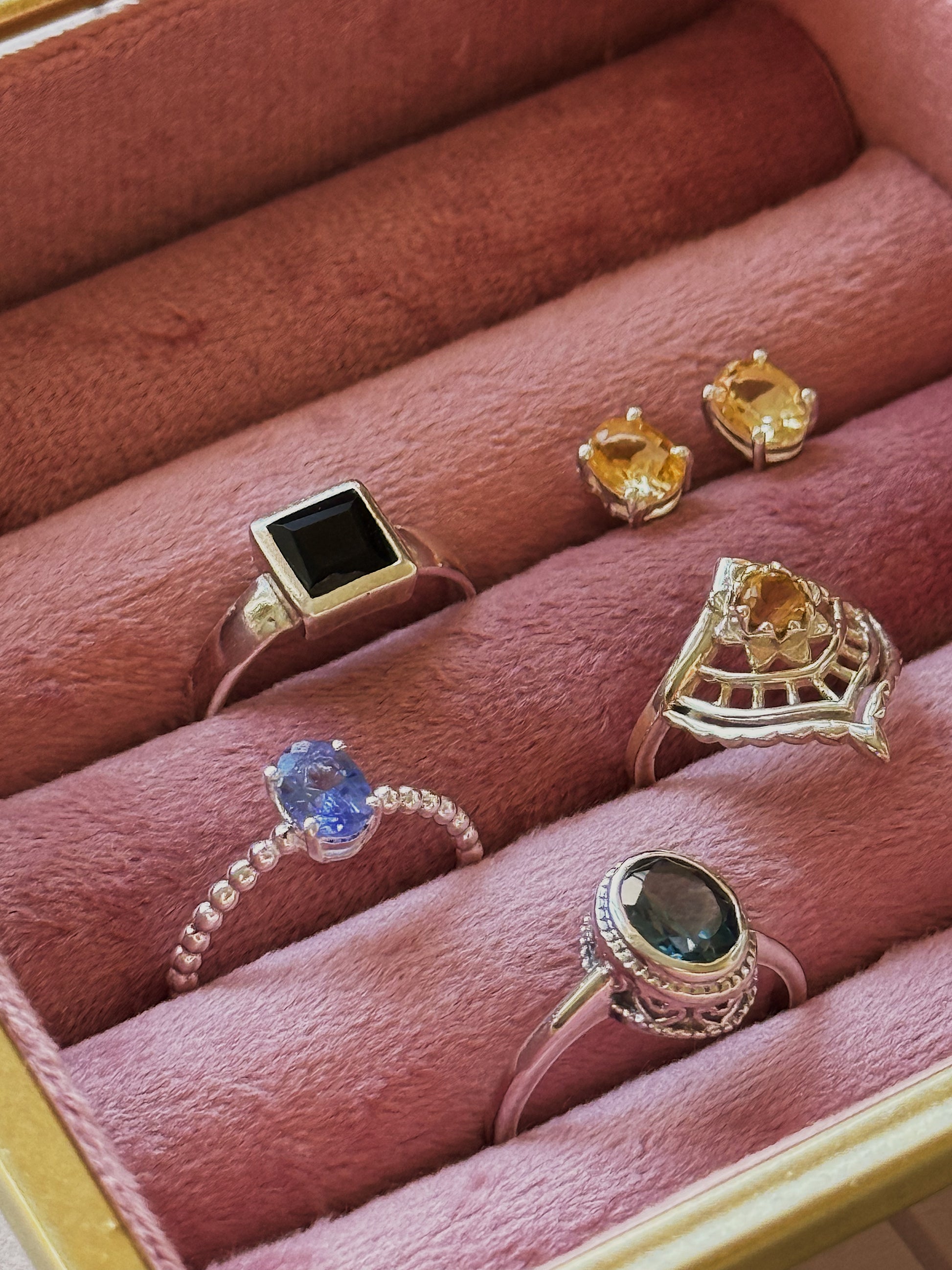 Sidabrinis žiedas "Oniksas”