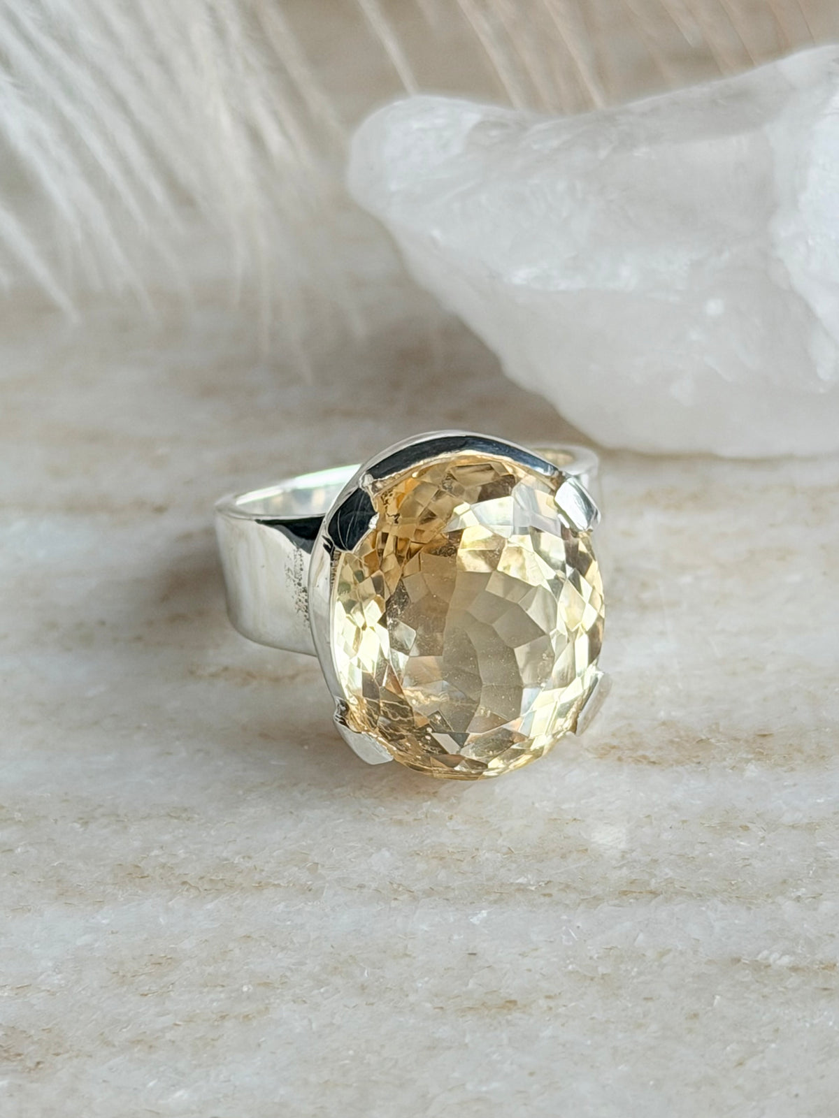 Sidabrinis žiedas su Citrinu “Gausa”
