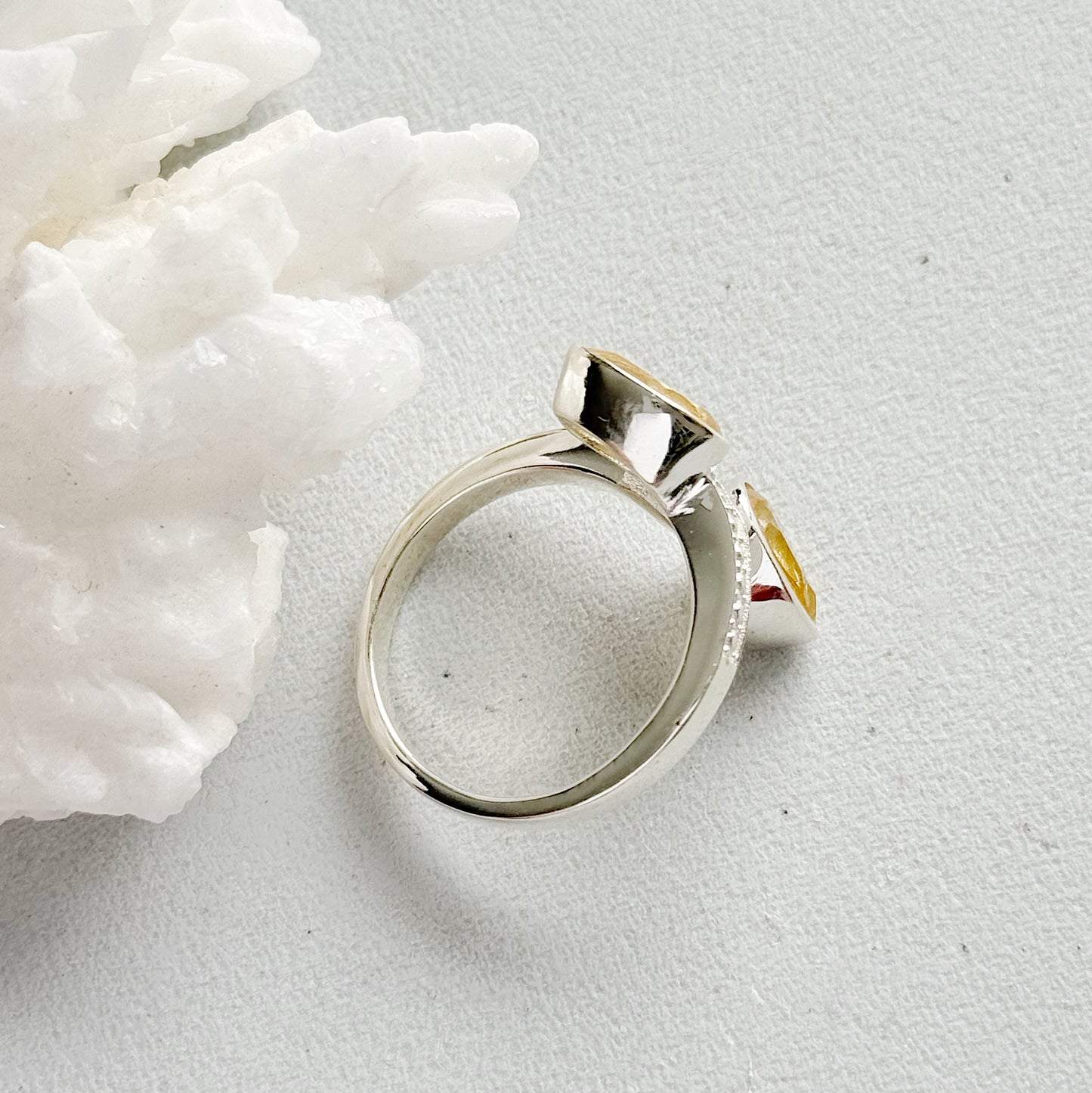 Sidabrinis žiedas su Citrinu “Saulės lašas”