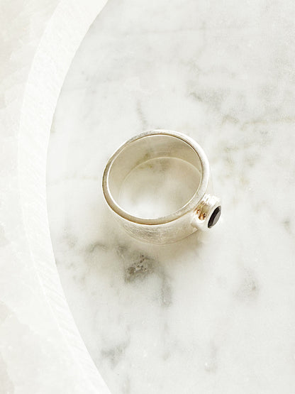 Sidabrinis žiedas su Dūminiu Kvarcu