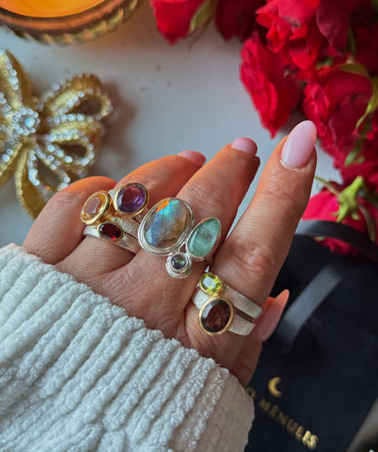 Sidabrinis žiedas su Peridotu