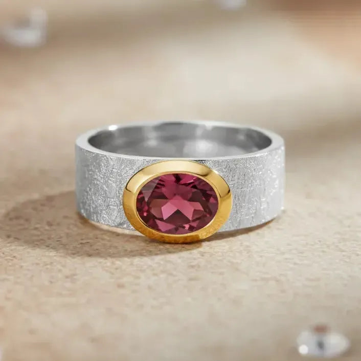 Sidabrinis žiedas su Granatu