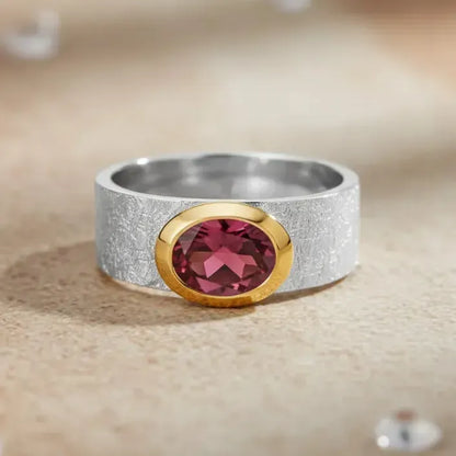 Sidabrinis žiedas su Granatu