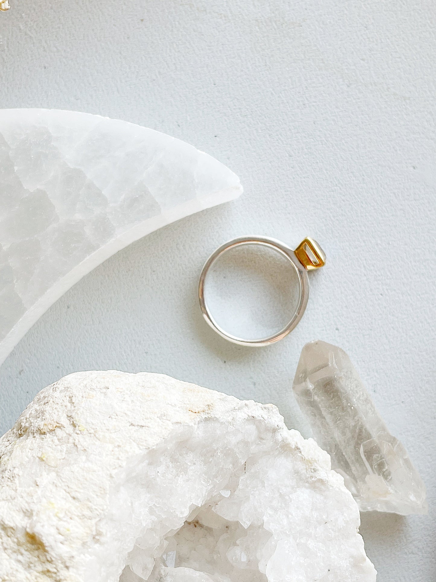 Sidabrinis žiedas su Labradoritu