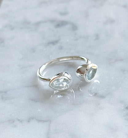 Sidabrinis žiedas su Topazu “Lašeliai”