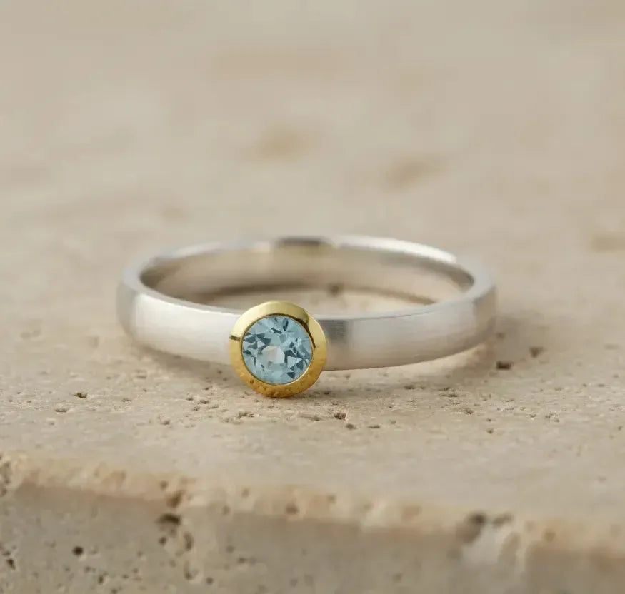 Sidabrinis žiedas su Topazu “Vidinė ramybė”