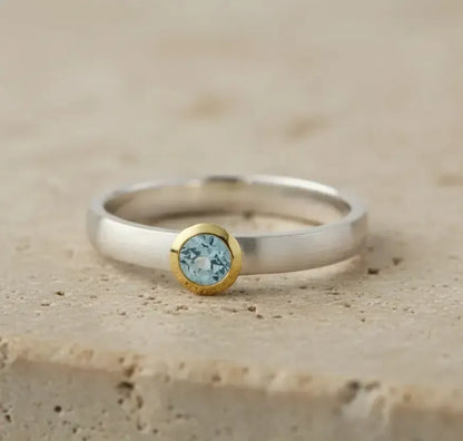 Sidabrinis žiedas su Topazu “Vidinė ramybė”