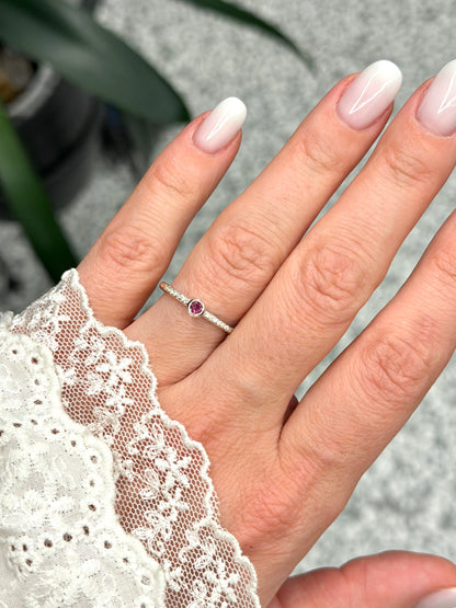 Sidabrinis žiedas su rodolitu