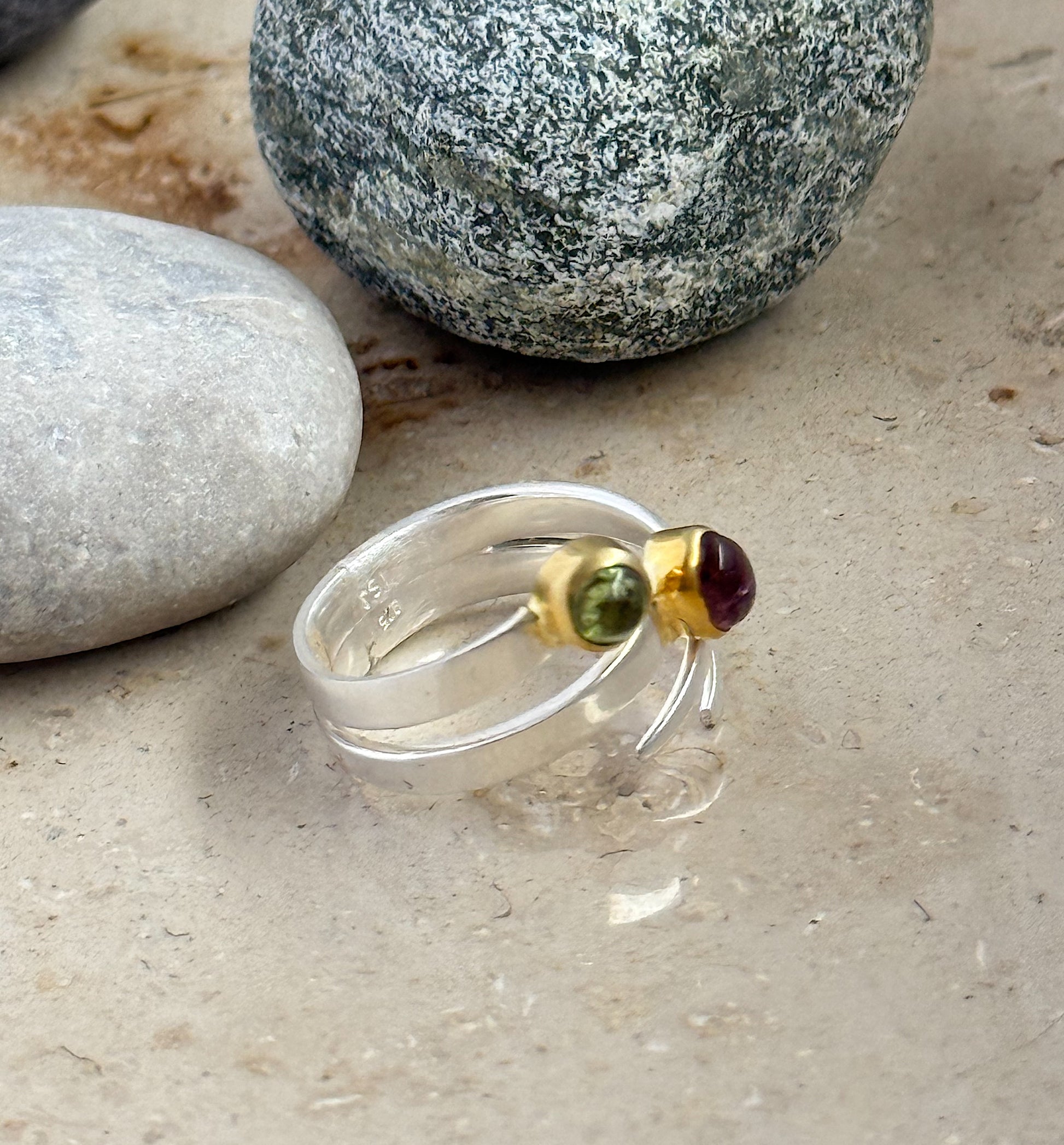 Sidabrinis žiedas su turmalinais / 15 dydis