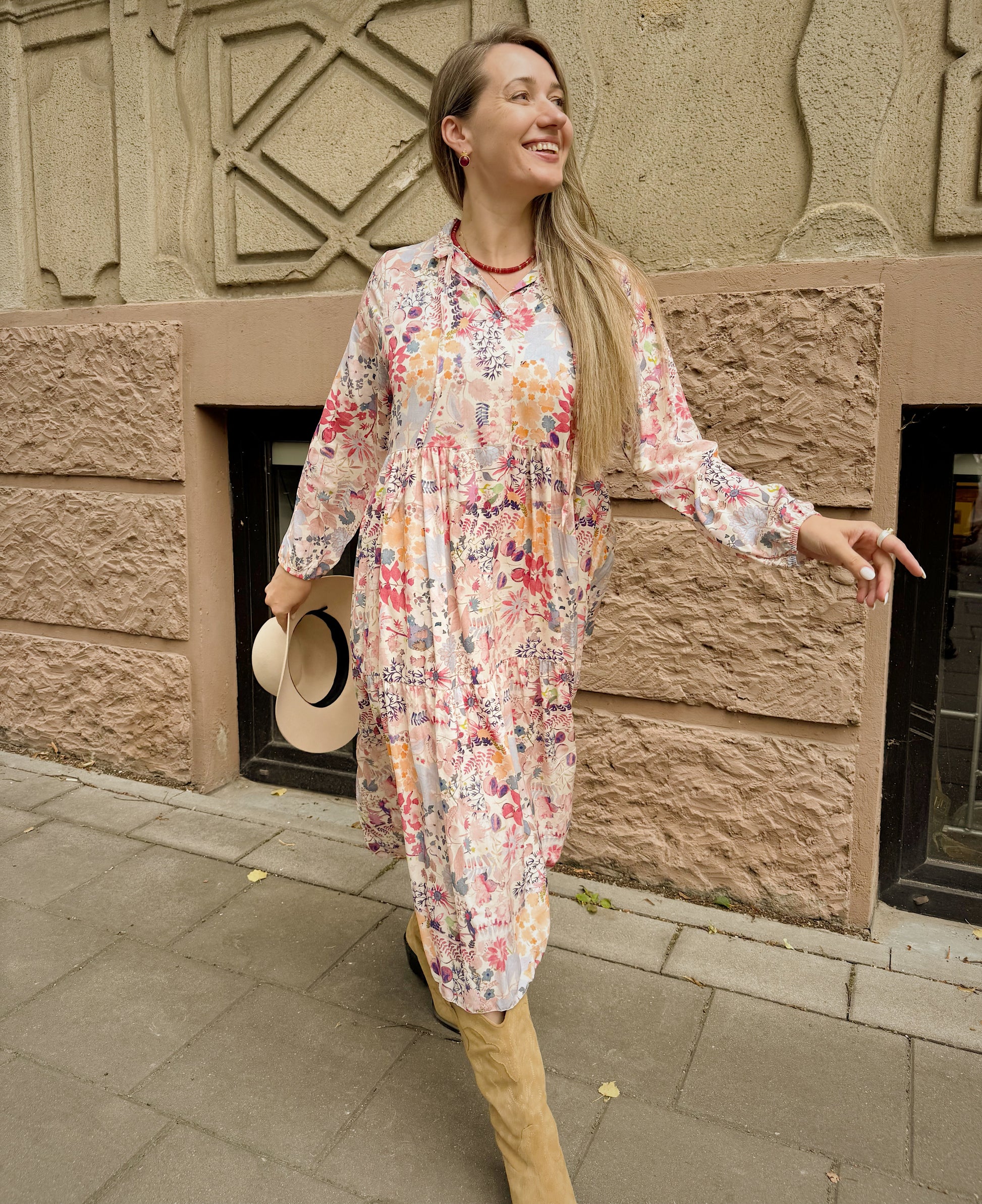 Suknelė “Meilės pieva”