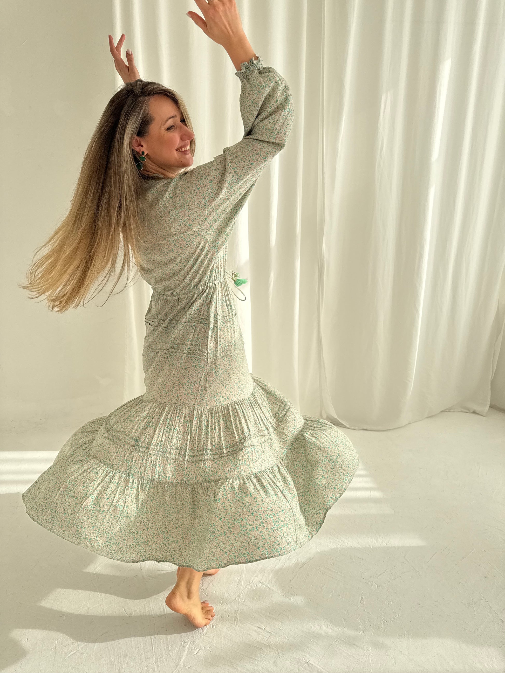 Suknelė "Žydintis Mėnulis”