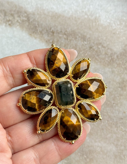 Tigro akies sagė "Ugnies valdovė"