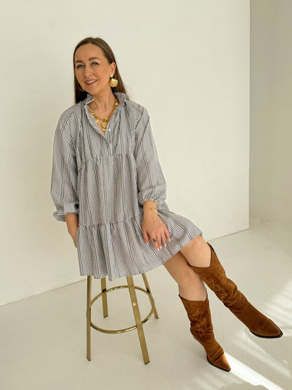 Trumpa suknelė "Linijos”