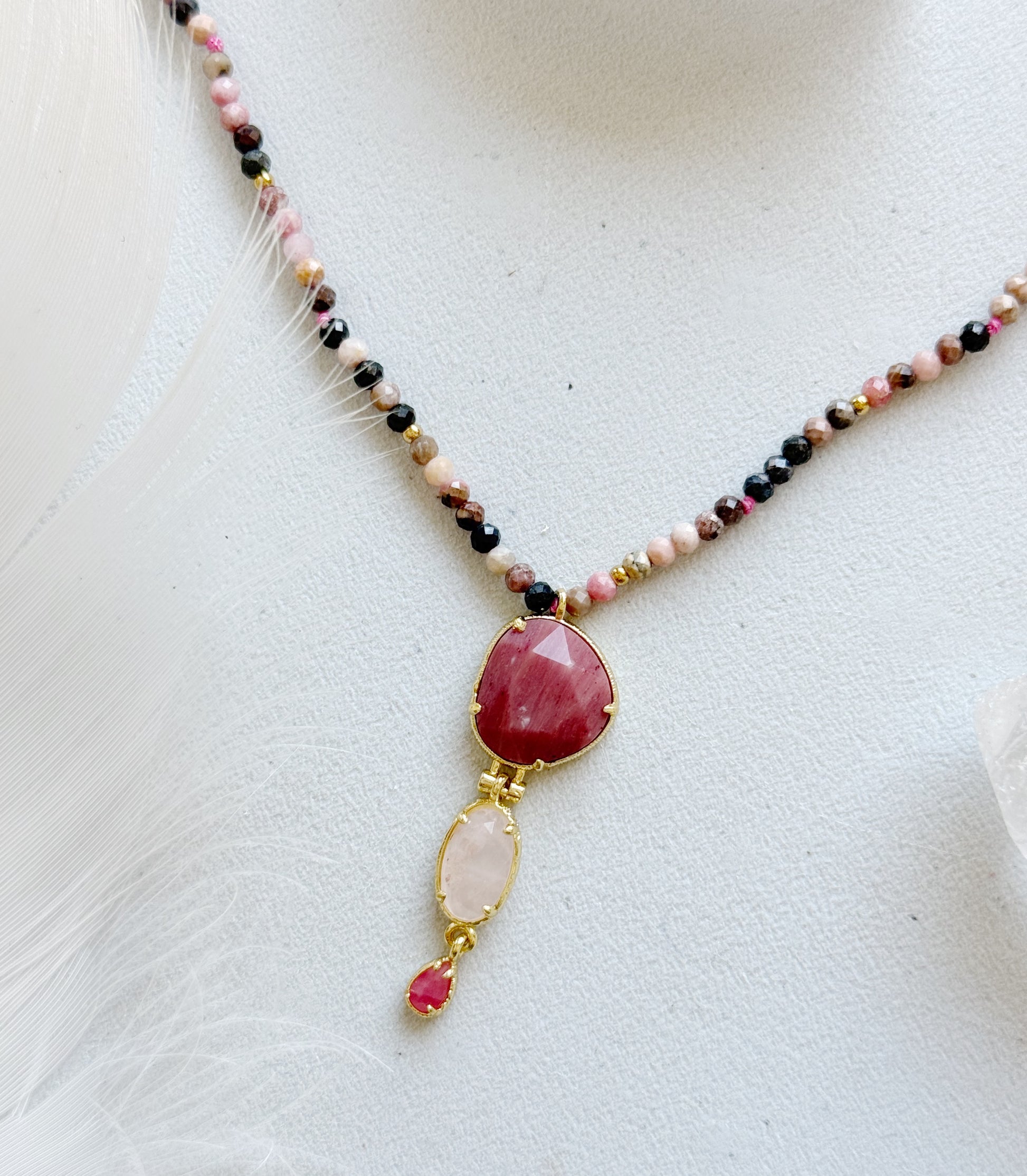 Turmalinų vėrinys “Džiaugsmas”