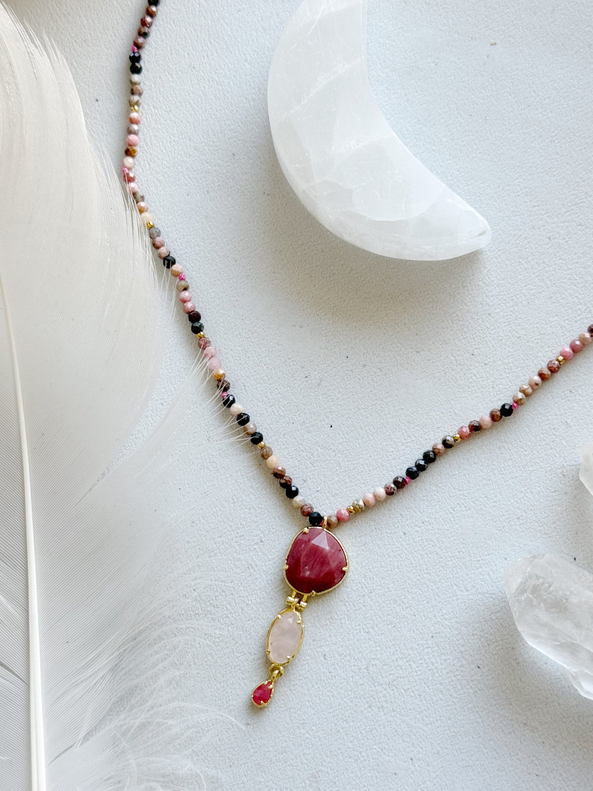 Turmalinų vėrinys “Džiaugsmas”