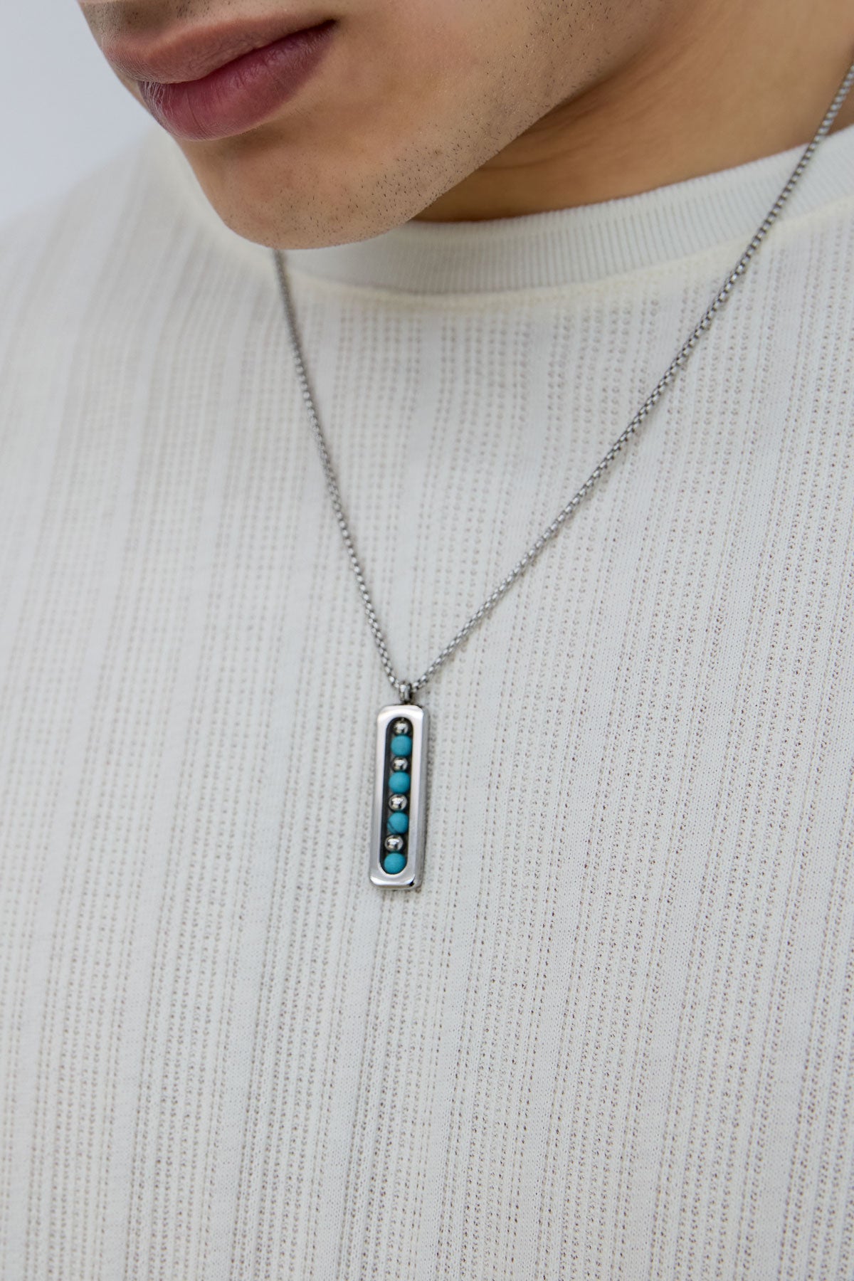 Vyriškas kaklo papuošalas