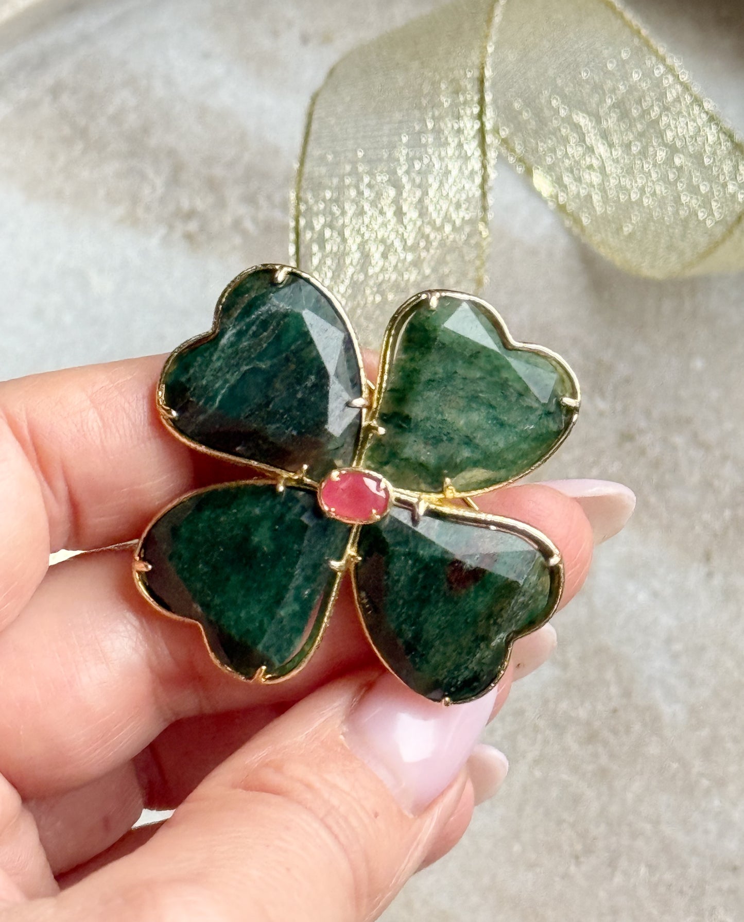 Žaliojo agato sagė "Sėkmės talismanas"