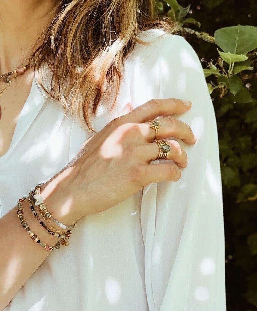 Žiedas su labradoritu "Magiškas"