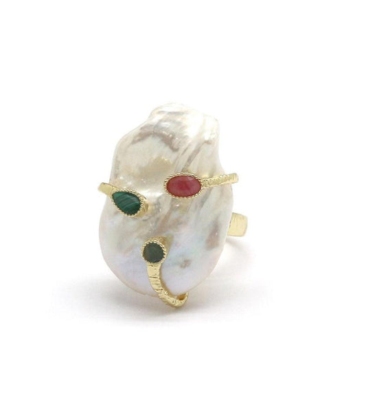 Žiedas su barokiniu perlu