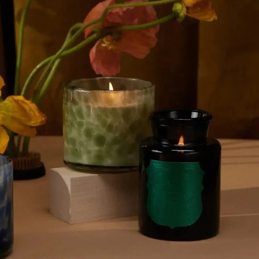 Žvakė "Apothecary Noir" - Tabakas ir pušis