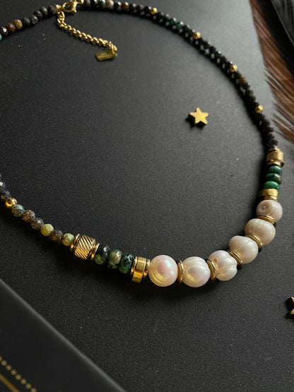Perlų ir įvairių kristalų vėrinys "Venera"